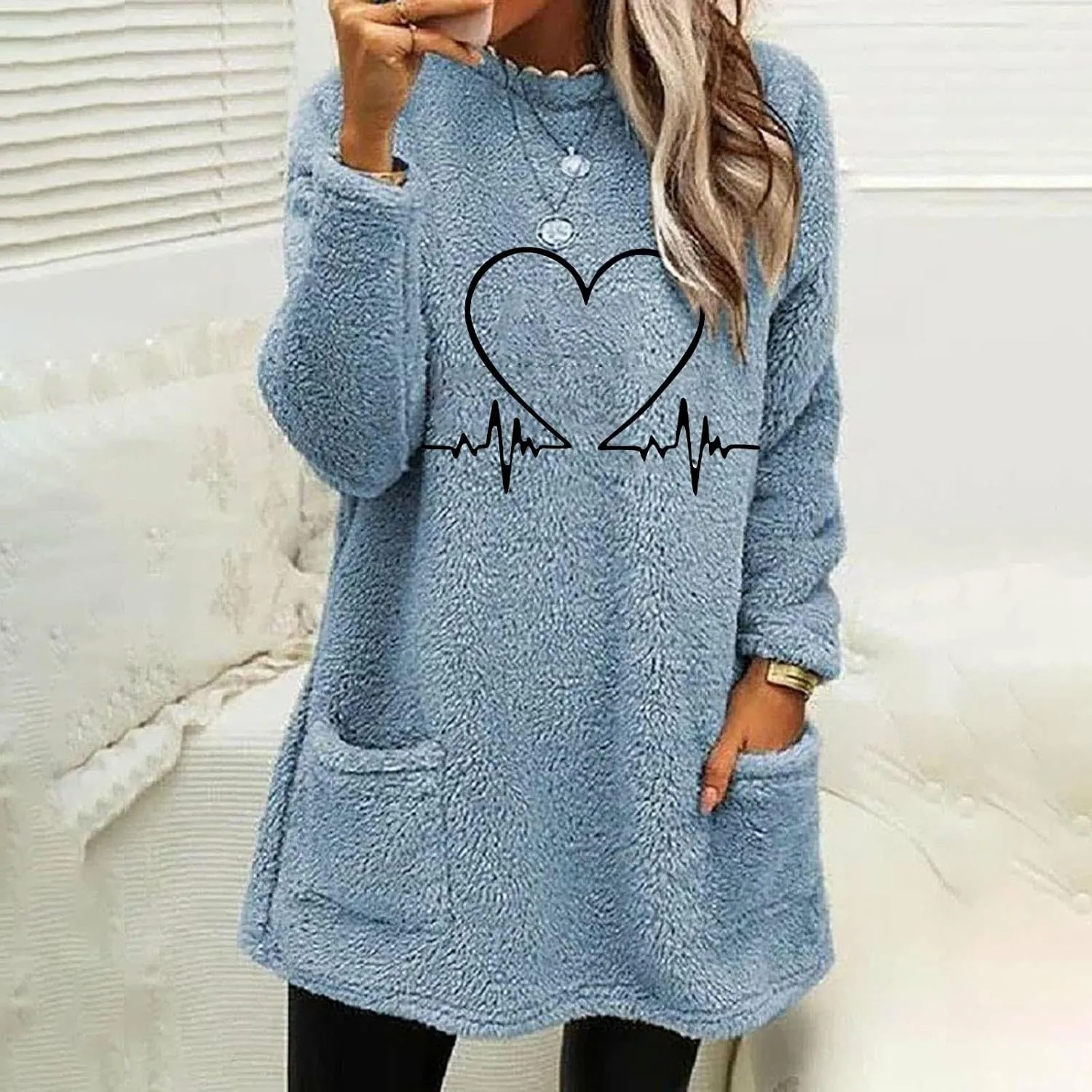 Women's Sherpa Sweatshirts Pockets Casual Pullover Sweaters Long Sleeve Heart Printed Coral Fleece Warm Winter Tops